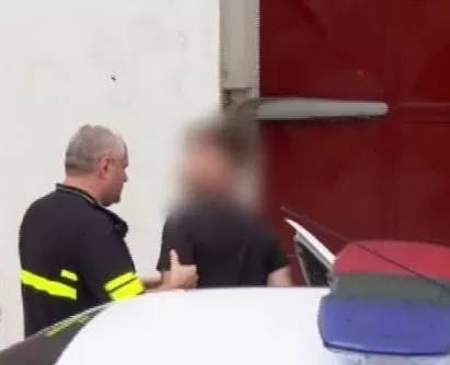 Filmul complet al crimei.Adolescent de 15 ani ucide un bărbat.