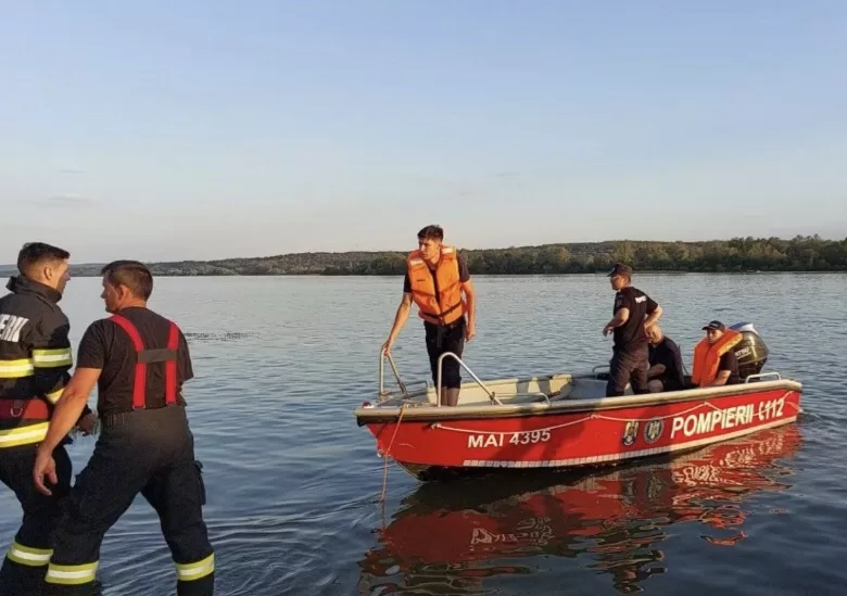 Adolescent de 15 ani, înghițit de apele Dunării! Operațiune dramatică de salvare cu elicopter și scafandri