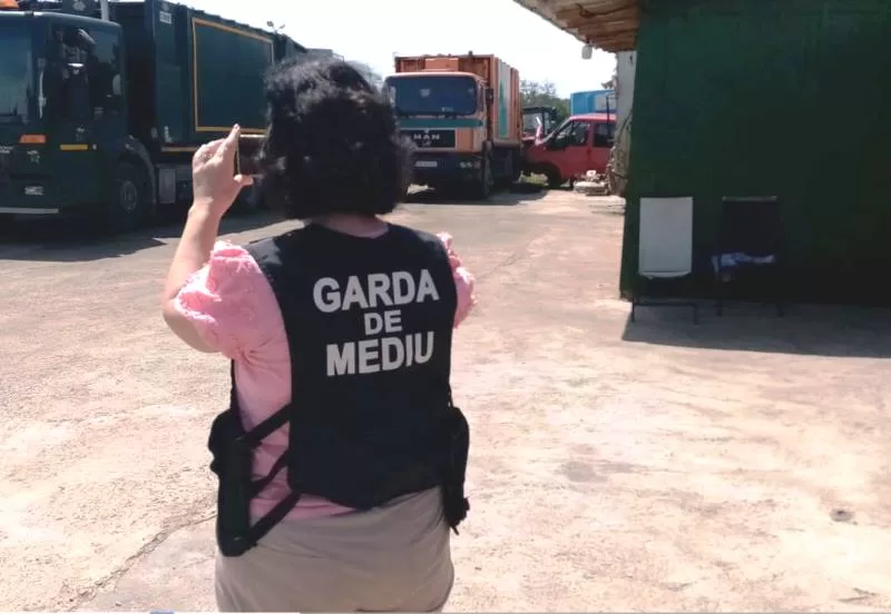 OPERAȚIUNE de AMPLOARE: Garda de Mediu LOVEȘTE cu amenzi de 730.000 LEI la Crevedia – Autorizații SUSPENDATE!