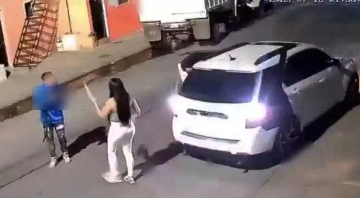 Crimă în plină zi: Femeia de 28 de ani ucisă cu sânge rece în stradă de fostul iubit