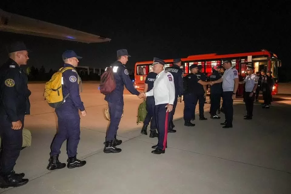 Pompierii Români Salvează Comunități în Spania: O Misiune de Onoare!