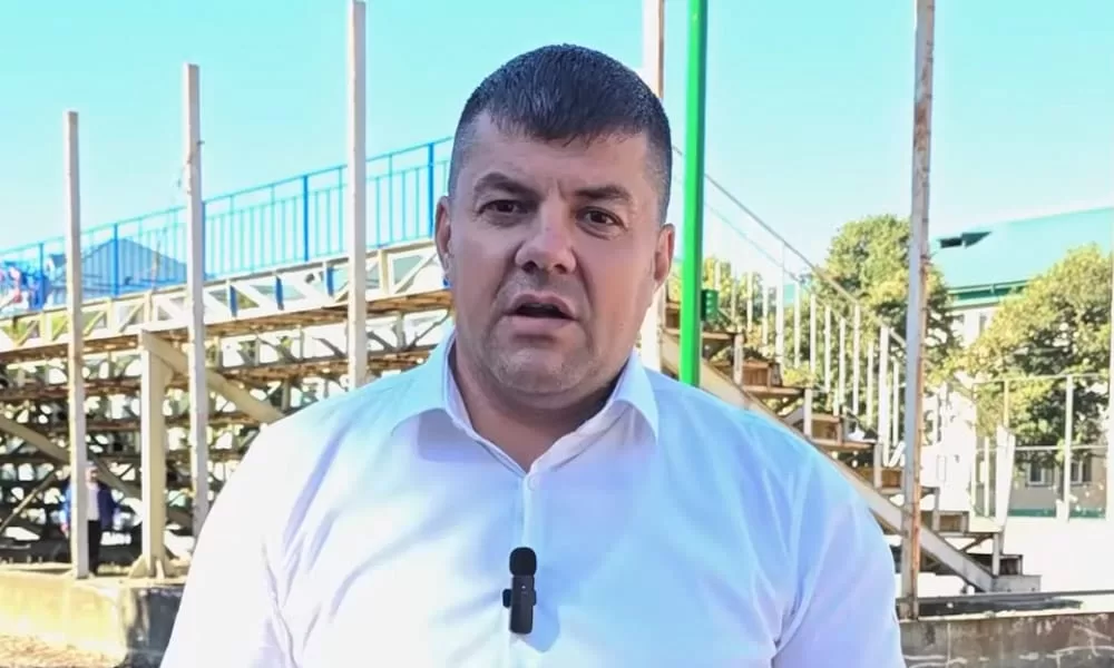 Baza Sportivă a Liceului Teoretic IC Vissarion Transformata pentru Tineri!