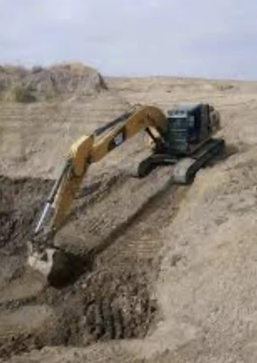 🚨 SCANDAL în Dâmbovița! Tânăr de 33 de ani reținut pentru devastarea unei balastieri.