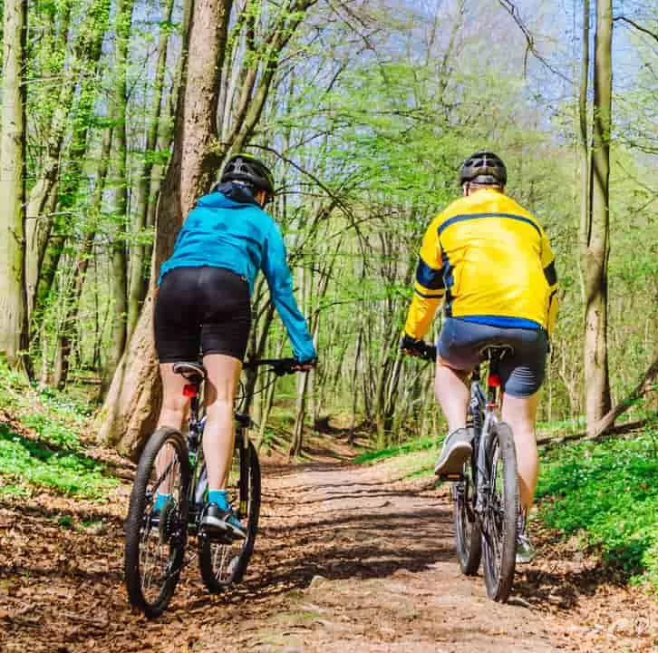 🚨 Biciclist împușcat lângă un poligon! Glonțul i-a străpuns abdomenul, anchetă de amploare declanșată