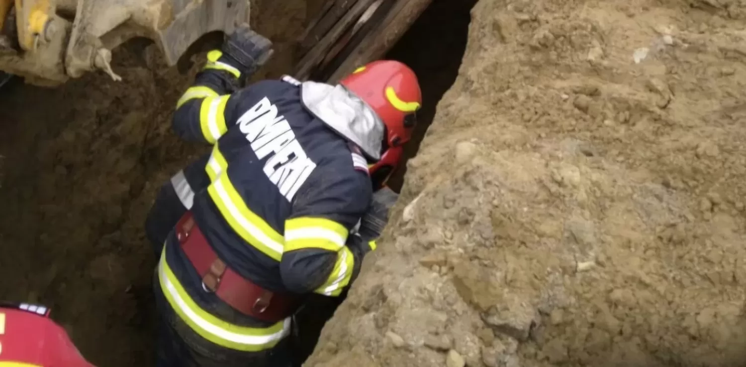 🚨 Tragedie în Vulcana-Băi: muncitor prins sub un mal de pământ!