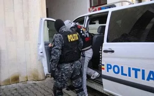 ȘOC în Dâmbovița: Bărbat răpit și bătut în plină zi, agresorii reținuți de polițiști!