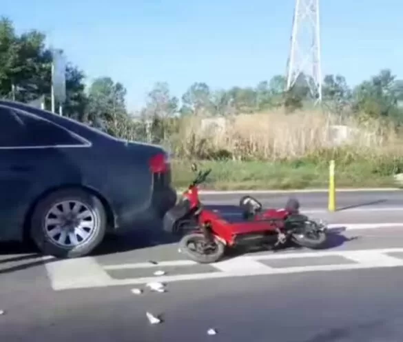 Bărbat de 86 de ani, în stare gravă după ce a fost lovit în plin pe bicicletă electrică