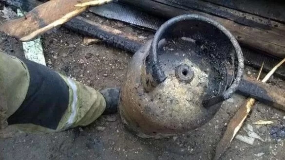 OMG! Explozie devastatoare într-o gospodărie! O femeie a ajuns de urgență la spital!