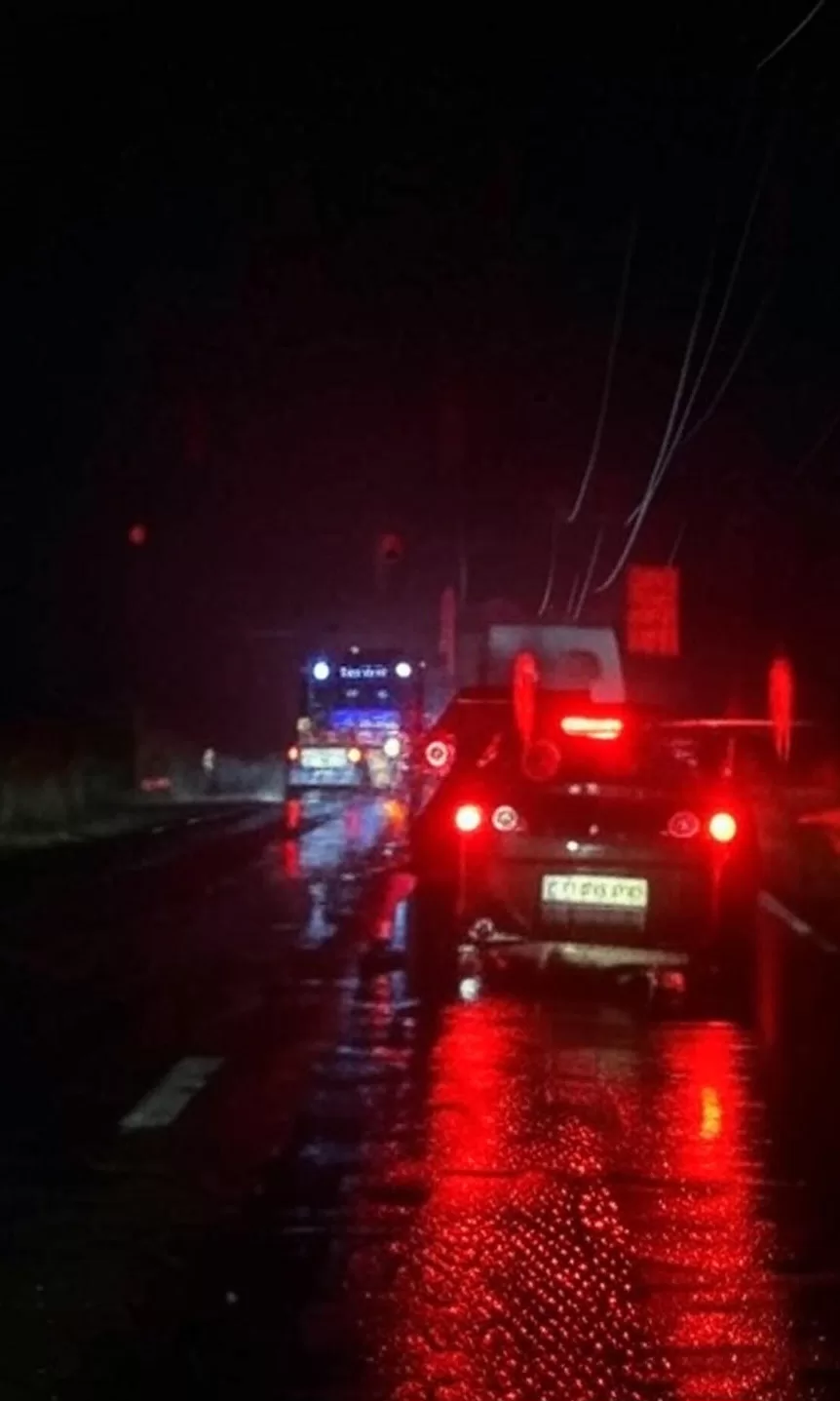 Vehicul transformat în cenușă pe DN 71! Șofer salvat în ultima clipă din infernul de flăcări