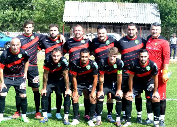 Lupta pentru Suprematie în Liga a 6-a: Lideri și Surprize la Orizont!