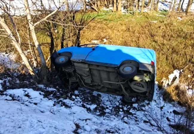 Șoferul unei autoutilitare a murit într-un accident tragic