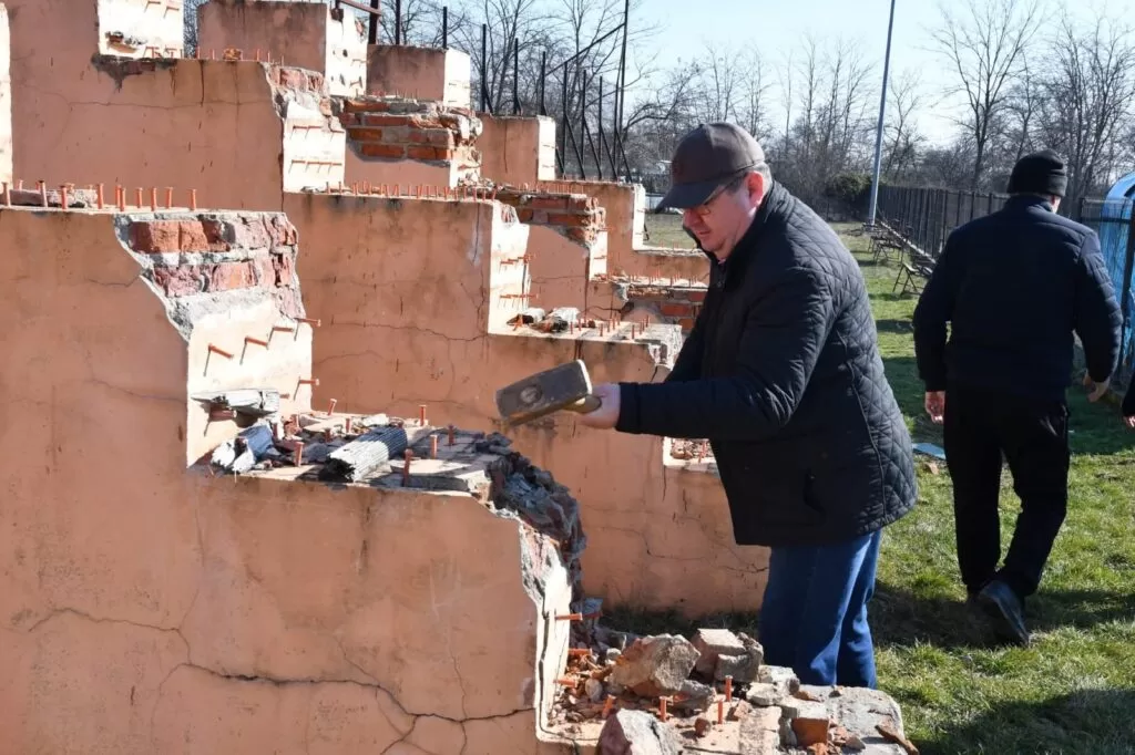 Orașul Răcari se transformă: Noua bază sportivă, o investiție de peste 2 milioane de euro, care va revoluționa viața comunității!
