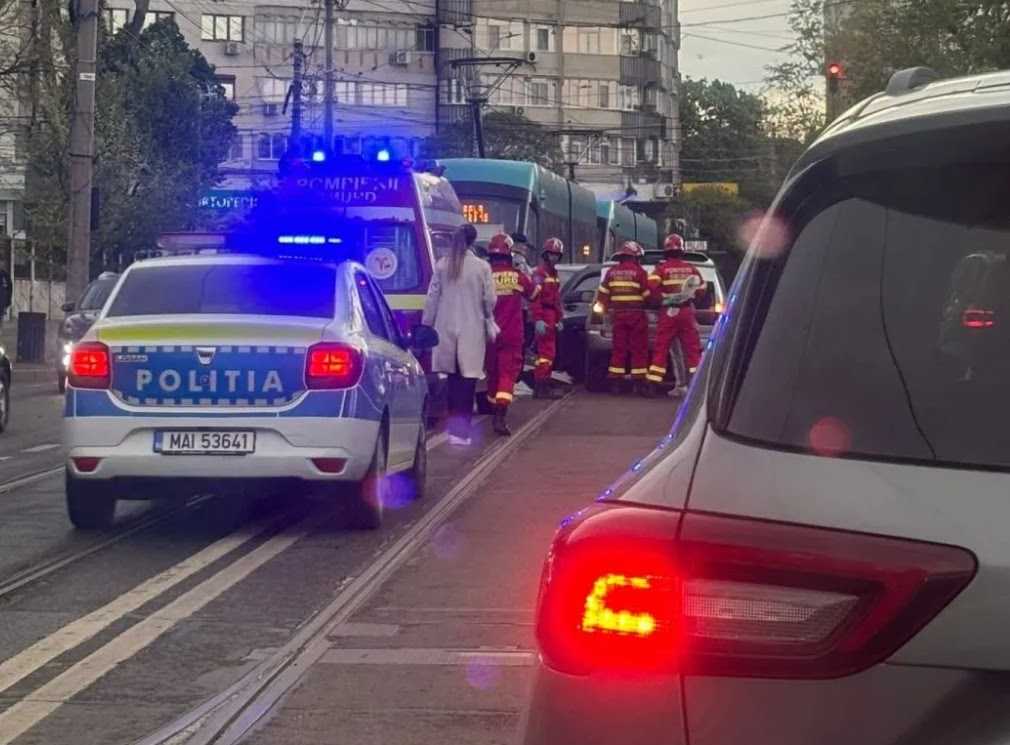Accident grav lângă spital în Galați: O tânără gravidă a fost transportată de urgență!
