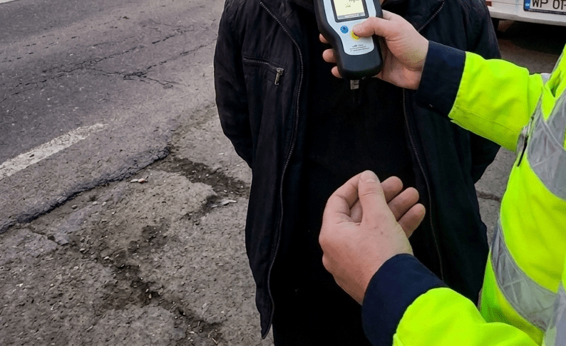 Dosare penale pe bandă rulantă în Dâmbovița: Șoferi prinși cu alcoolemie record și fără permis