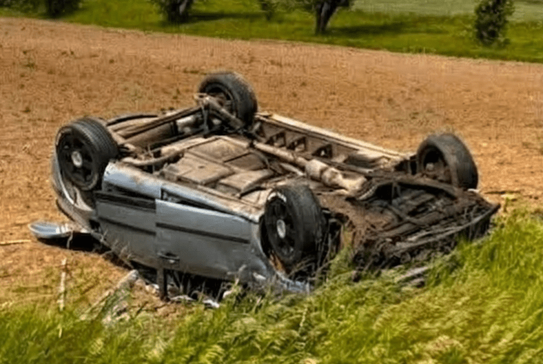 Tragedie cumplită pe DN 1! Un copil de 2 ani a murit într-un accident cu o mașină răsturnată