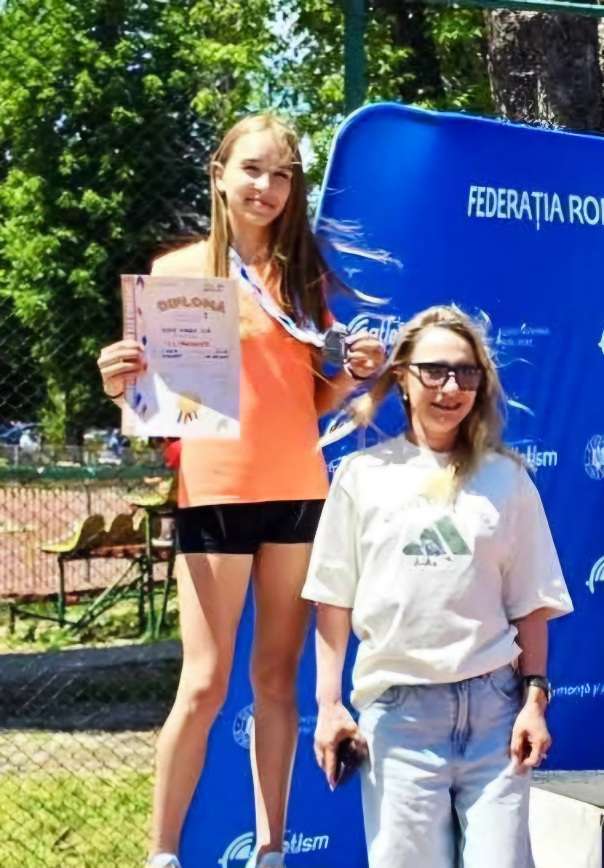 SENZAȚIONAL! O atletă din Târgoviște a învins durerea și a devenit dublă vicecampioană națională!