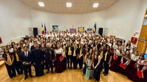 Corurile Seminarului Teologic din Târgoviște au făcut spectacol la Evenimentul Coralia!