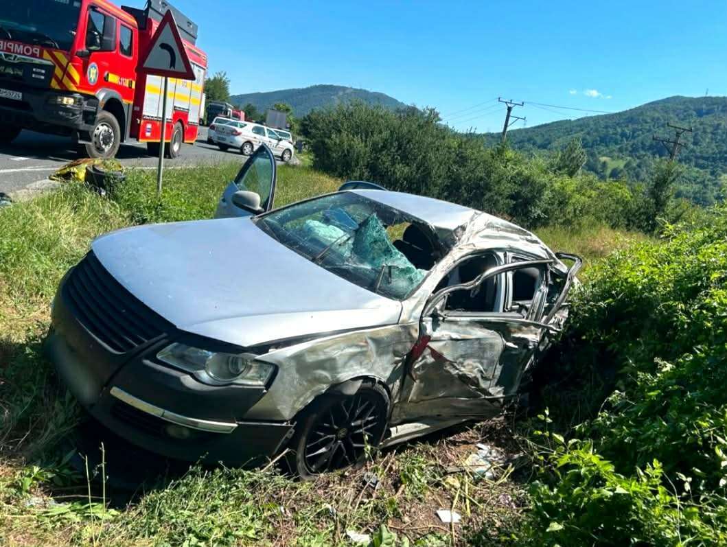 Tragedie pe DN 6! O tânără de 24 de ani a murit pe loc după impactul violent cu un TIR