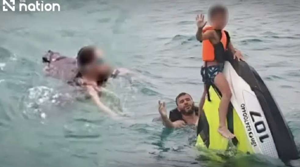 Tată și doi copii, salvați după 16 ore de coșmar în largul Thailandei! Skijet scufundat!