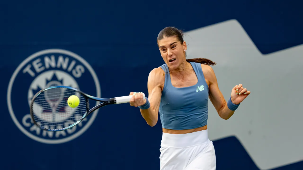 Sorana Cîrstea aduce victoria la Cincinnati după un meci dramatic întrerupt de ploaie!