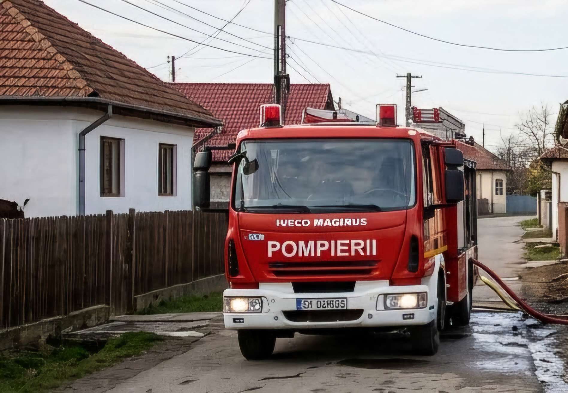 Incendii simultane în Dâmbovița! Pompierii au intervenit în Morteni și Vulcana-Pandele