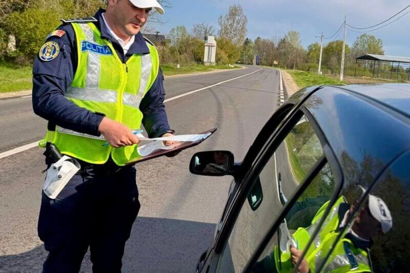 Prinși de polițiști fără permis pe drumurile din Dâmbovița! Ce au descoperit oamenii legii